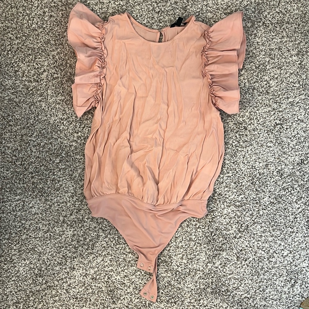 Express Medium Body Suit, light pink, EUC
